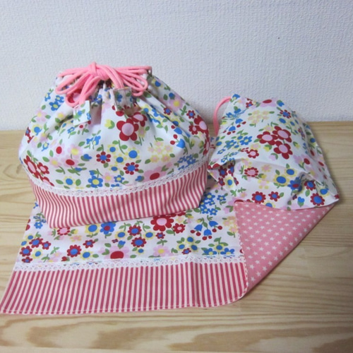 パンダの親子☆パンダ ランチョンマット お弁当袋 コップ袋 ハンドメイド 巾着 パンダの親子☆パンダ ランチョンマット お弁当袋 コップ袋