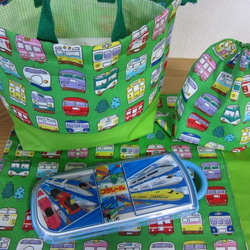 入園準備☆お弁当袋とコップ袋、ランチョンマット☆グリーン色、新幹線柄 2枚目の画像