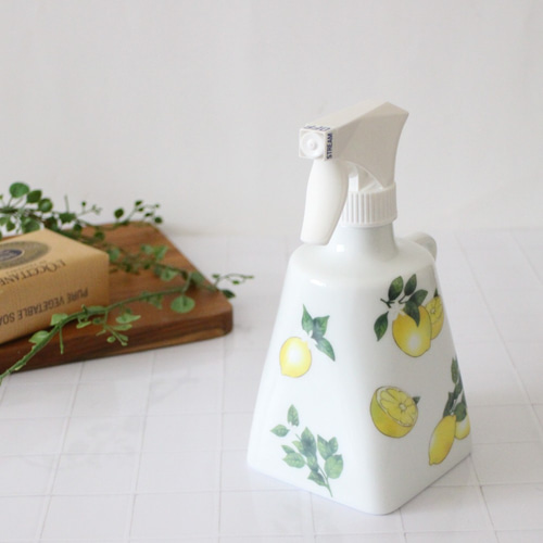 新作】レモン柄の陶器スプレーボトル/大人可愛い/レモン/おしゃれ