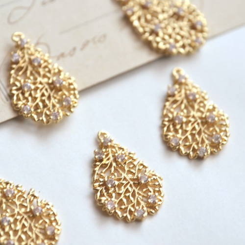 ◇送料無料◇Leaf drop charm リーフドロップチャーム ストーン付