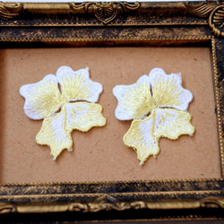 ◆全品送料無料◆Tropical flower イエロー お花のモチーフ 刺繍ワッペン風 1枚目の画像