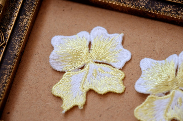 ◆全品送料無料◆Tropical flower イエロー お花のモチーフ 刺繍ワッペン風 2枚目の画像