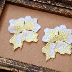 ◆全品送料無料◆Tropical flower イエロー お花のモチーフ 刺繍ワッペン風 4枚目の画像