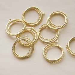 ◆送料無料◆triple ring  charm　トリプルリングチャーム 3枚目の画像