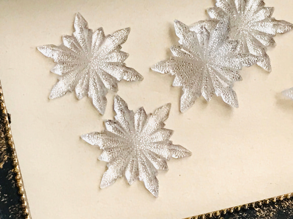 ◆送料無料◆snowflake cabochon デコパーツ　ホワイトシルバー 4枚目の画像