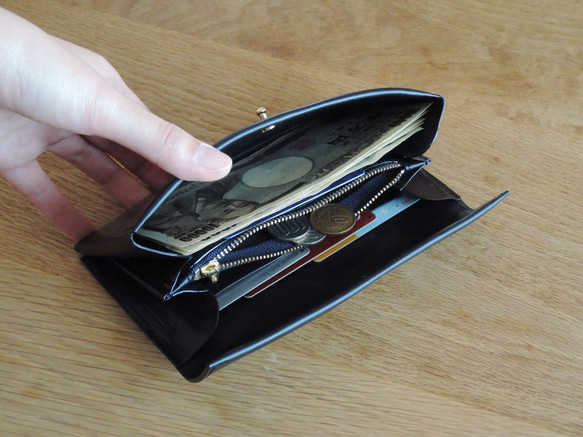 <高級革>イタリアレザー使用の薄い長財布！ブラック色 2枚目の画像