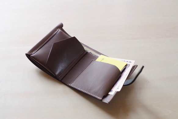 <高級革>イタリアレザー使用の薄いミニ財布！グレージュ色 3枚目の画像