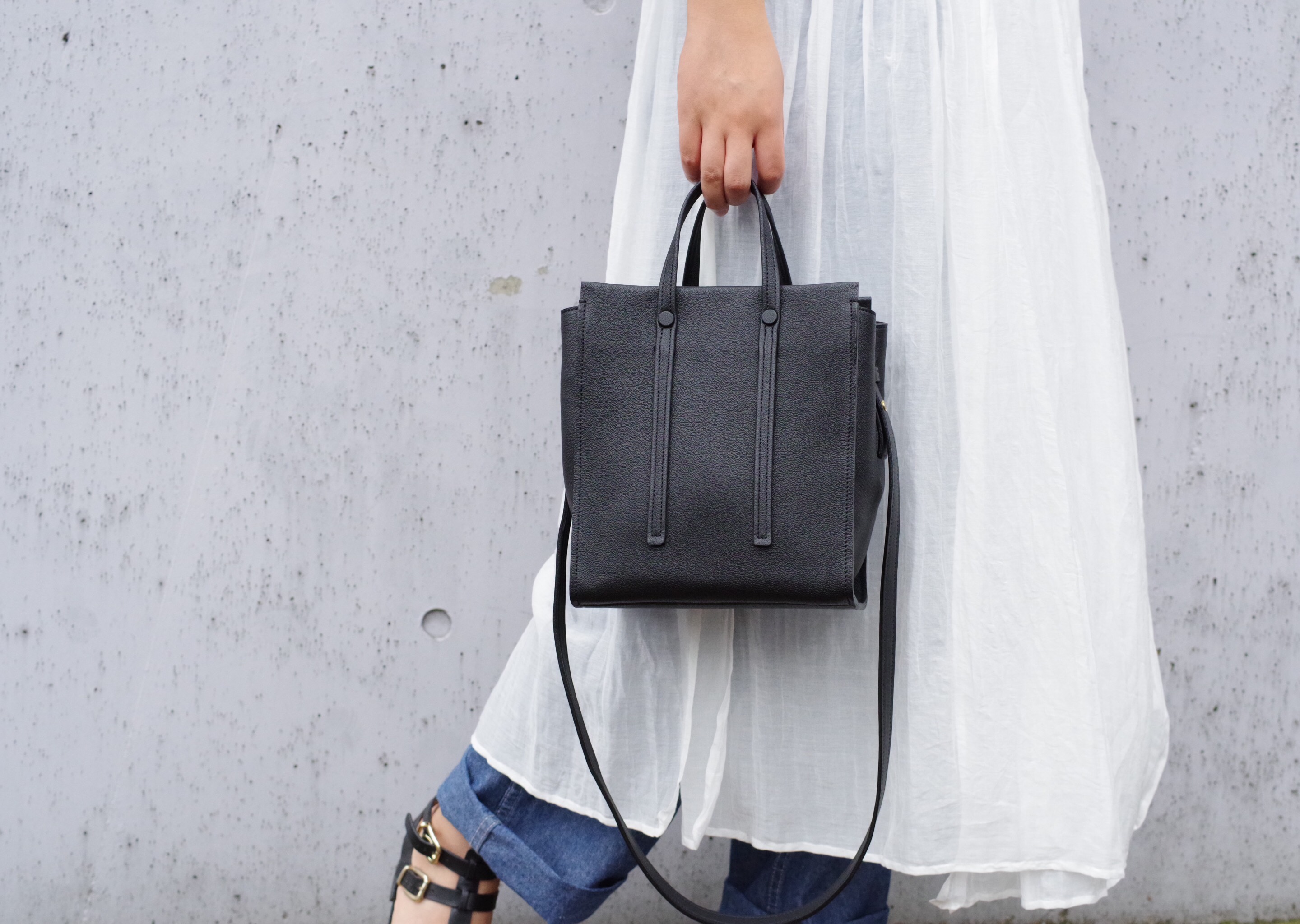 シンプルでスッキリと！2wayミニトートバッグ(ブラック）