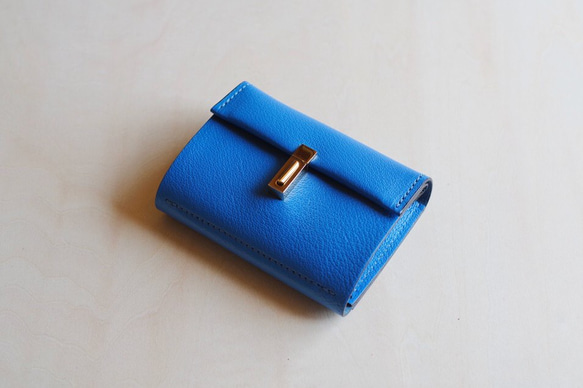 <高級革>フランスレザー使用コンパクト財布(ライトブルー) 1枚目の画像