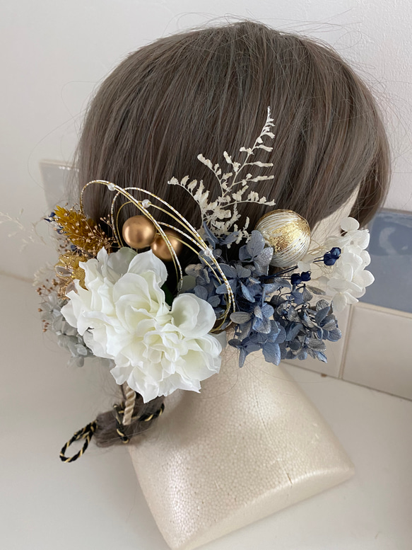 髪飾り　成人式　結婚式　紐アレンジ　青　白　黒　金　和 2枚目の画像