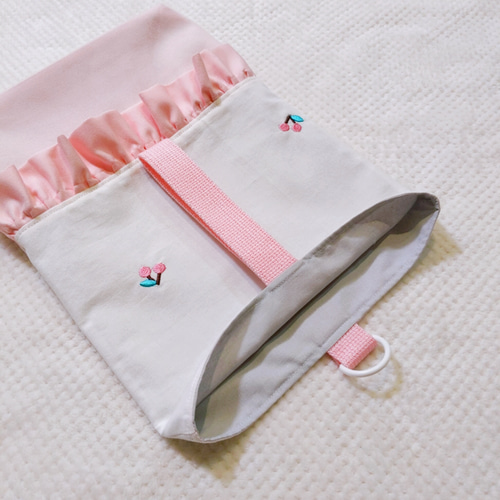 完成品】シューズバッグ フリルつき さくらんぼ 刺繍 女の子 上履き袋