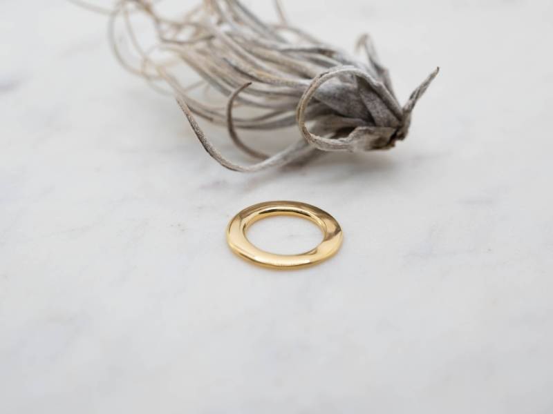 サークルリング　ゴールド