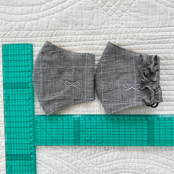 新作　椿オイル配合しっとり保湿マスク　グレンチェック　保湿・紫外線カット・保護　リボン刺繍　フリル 4枚目の画像