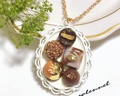 ショコラカメオのロングネックレス(チョコ、フェイクスイーツ