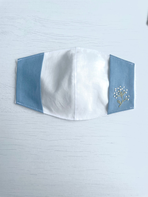 不織布マスクカバー♢白い野の花の刺繍 7枚目の画像