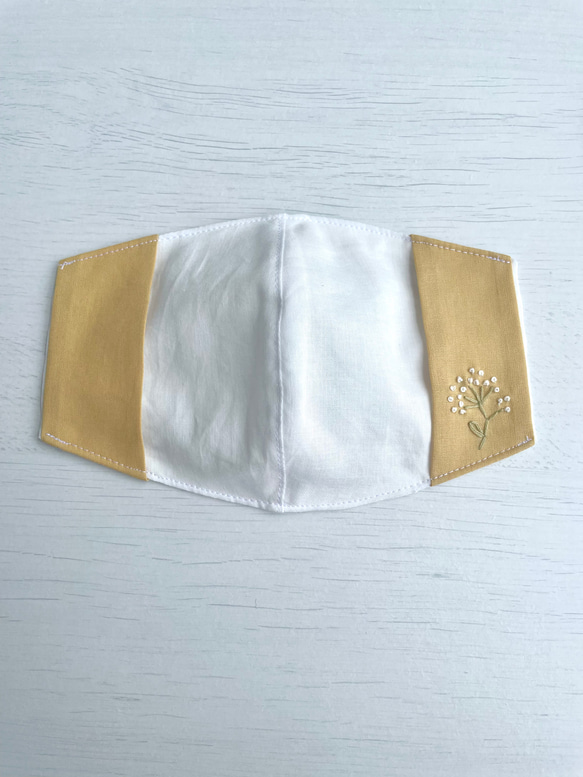 不織布マスクカバー♢白い野の花の刺繍 9枚目の画像