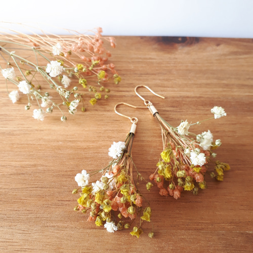 春のかすみ草ドライフラワーブーケピアス/イヤリング ピアス（フック 