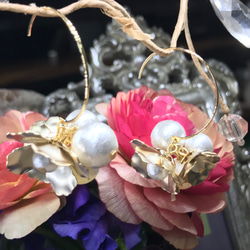 フープピアス Collection de fleurs アネモネのコットンパールブーケ 6枚目の画像