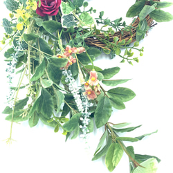 カーネーションとバラのフェミニンなリース　　インテリア　プレゼント　壁飾り 6枚目の画像