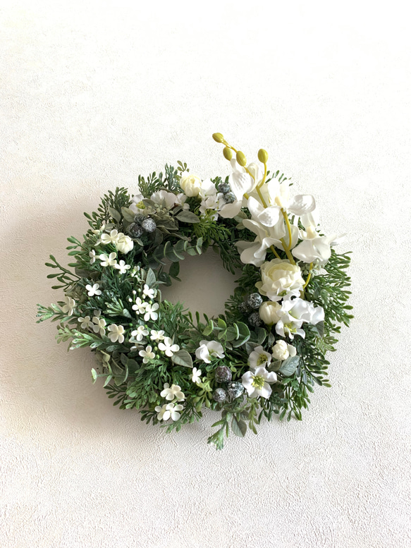 デンファレと白い小花のリース　玄関　ご結婚祝い　記念日　プレゼント　インテリア 1枚目の画像