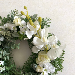 デンファレと白い小花のリース　玄関　ご結婚祝い　記念日　プレゼント　インテリア 4枚目の画像