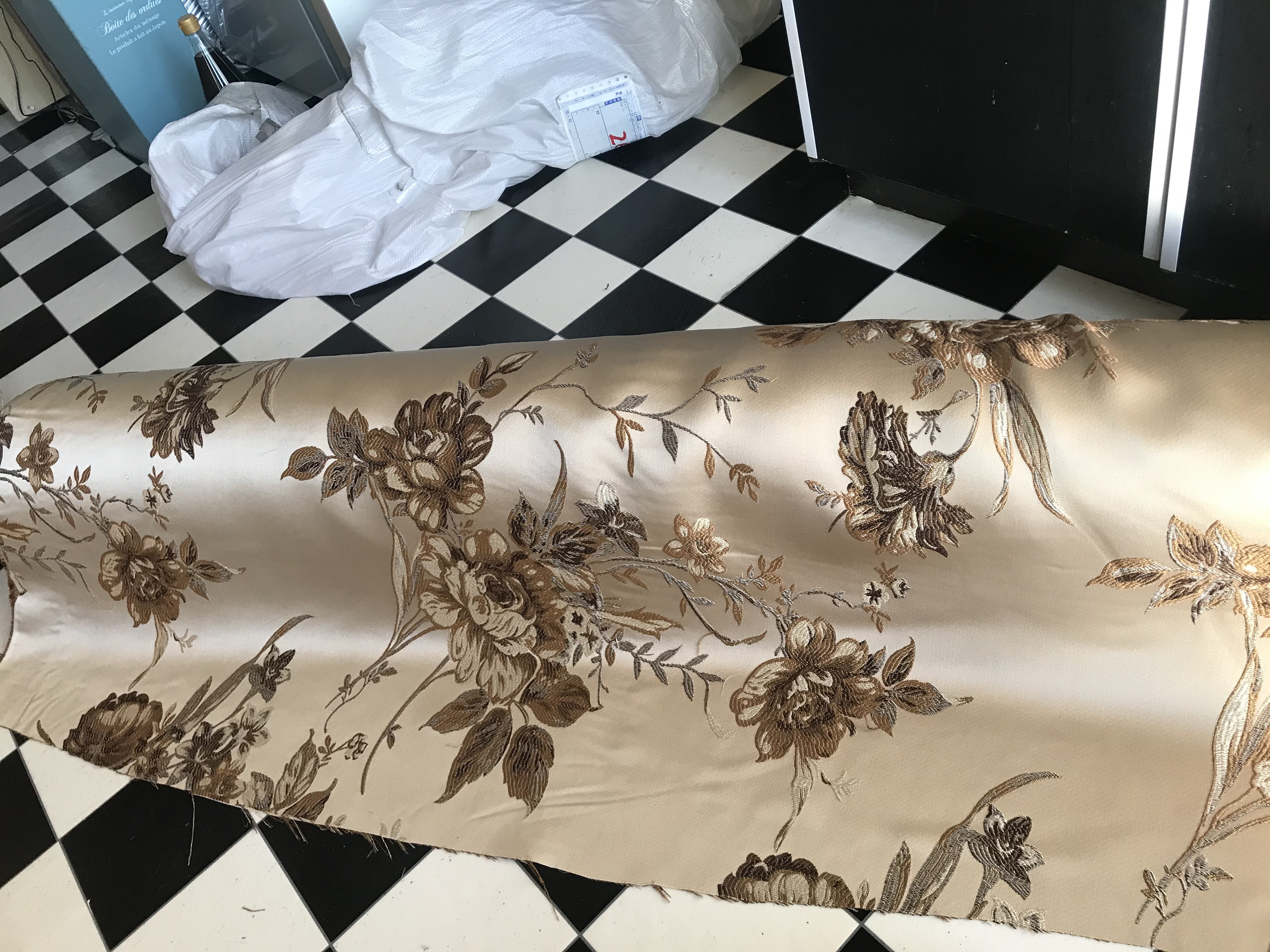花柄刺繍 木製パーテーション 花柄刺繍 木製パーテーション