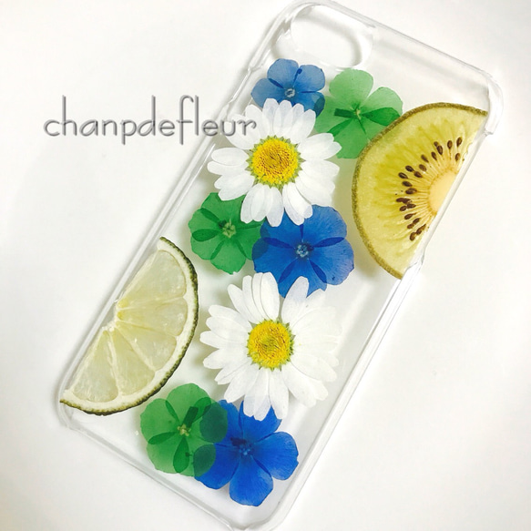 クールカラーの押し花フルーツiPhoneケース 1枚目の画像