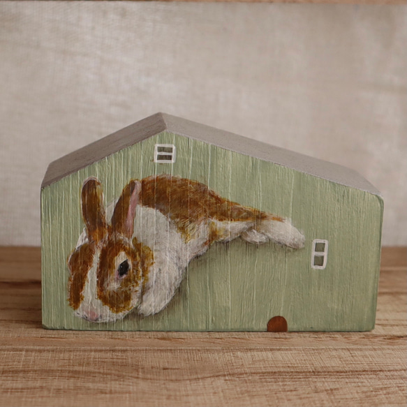 手繪小房子｜家有兔兔｜綠房子灰色屋頂 第1張的照片