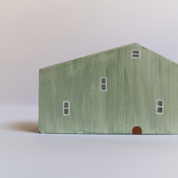 手繪小房子｜家有兔兔｜綠房子灰色屋頂 第4張的照片