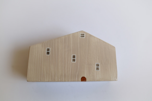 手繪小房子｜家有兔兔｜粉房子米白色屋頂 第5張的照片