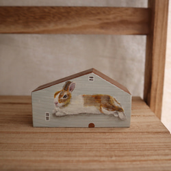 手繪小房子｜家有兔兔｜藍色房子咖啡色屋頂 第1張的照片