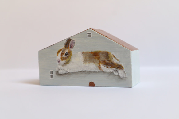 手繪小房子｜家有兔兔｜藍色房子咖啡色屋頂 第3張的照片