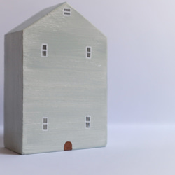 手繪小房子｜家有兔兔｜淡藍色房子粉藍綠色屋頂 第4張的照片