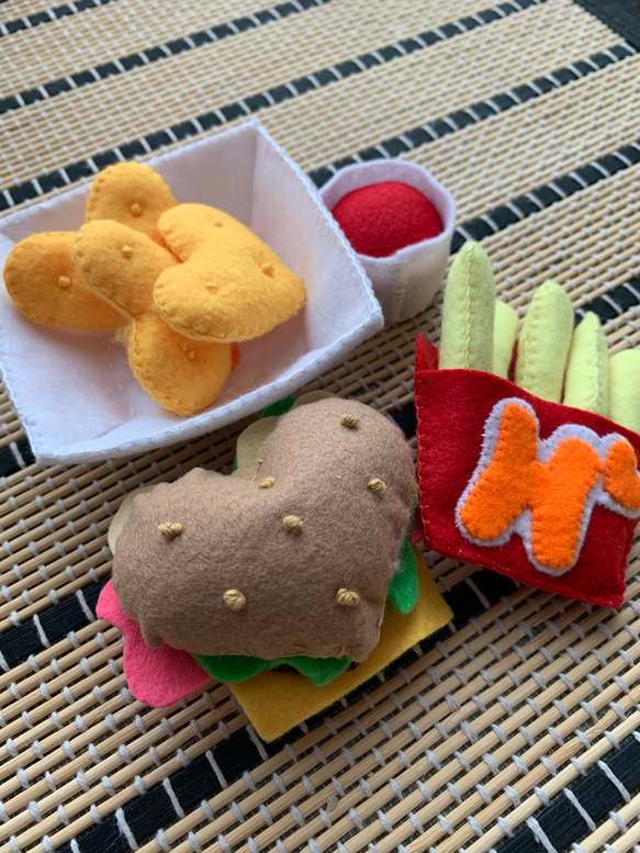 フェルトままごと☆ベーコンレタスバーガーセット おもちゃ・人形 Rie