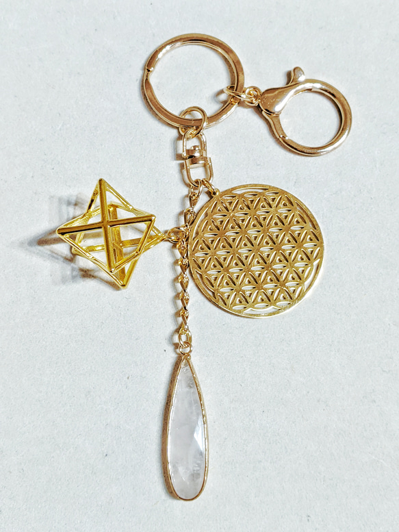 神聖幾何学 マカバ 水晶のお守りバッグチャーム キーホルダー 浄化 2枚目の画像