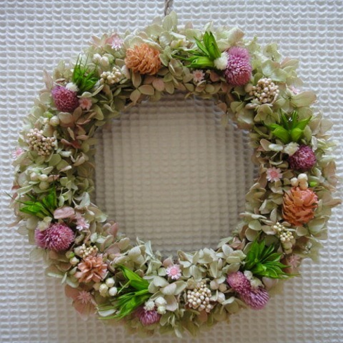 ナチュラルリース千日紅紫陽花