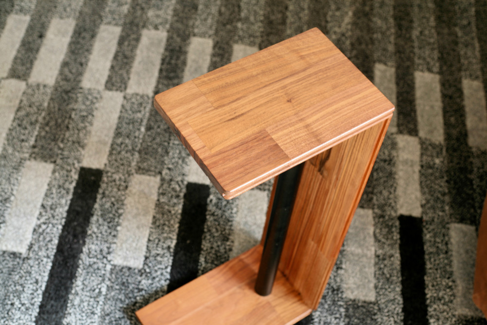 ウォールナット　無垢材　の　コーヒー　ソファー　テーブル　サイドテーブル
