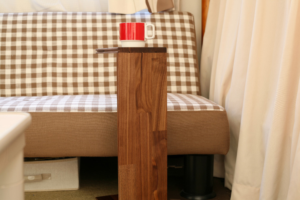 ウォールナット　無垢材　の　コーヒー　ソファー　テーブル　サイドテーブル