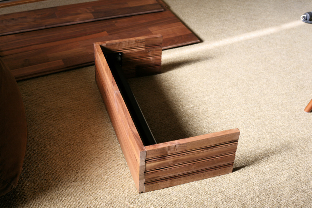 ウォールナット　無垢材　の　コーヒー　ソファー　テーブル　サイドテーブル