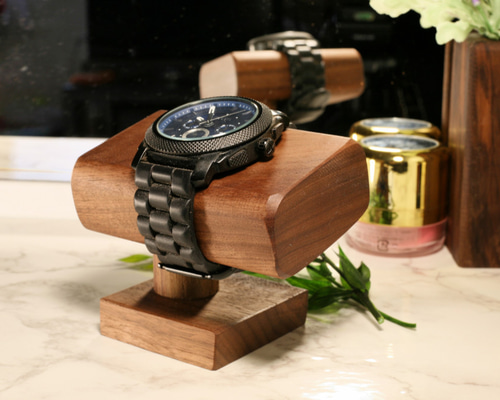 TAG Heuer × nendo   腕時計　スタンド　ウォッチスタンド TAG Heuer × nendo 腕時計 スタンド ウォッチスタンド