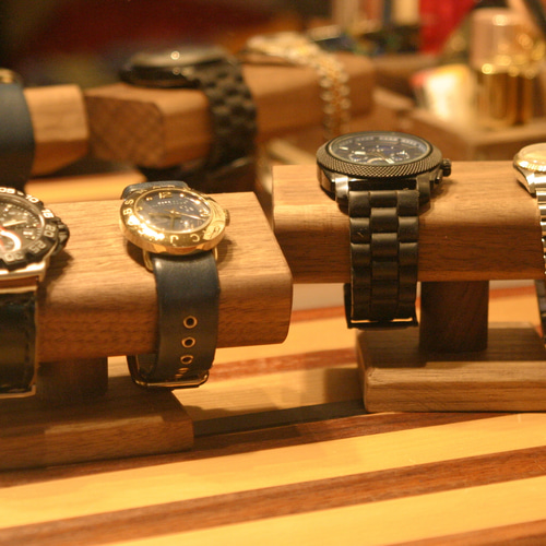 ウォールナット の ウォッチスタンド 時計スタンド 時計ケース その他