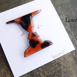 Lovers brooch pin (Type:umber)【受注制作品】 1枚目の画像