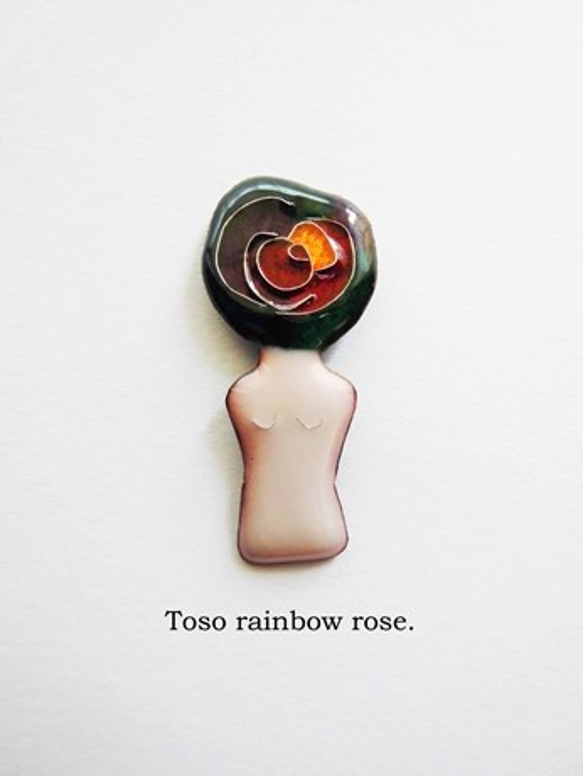 【再販】Torso brooch pin(rainbow rose). 1枚目の画像