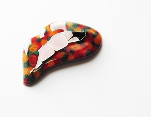 "Poison from the lips"brooch. 1枚目の画像