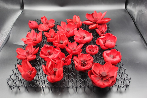 ●売り切れ●紅蓮のプリザーブドフラワー（ハスの花） 3枚目の画像