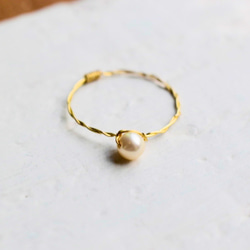 【黃銅】珍珠圓奶油4mm/滾環 第1張的照片