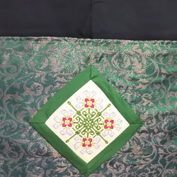 花刺繍のウォールポケット (収納もおしゃれに) 4枚目の画像
