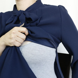 『授乳服』通年着用できるジョーゼット プリーツボウタイリボンワンピ 紺【Ｍ】フォーマル結婚式 KMC-J 073658 9枚目の画像