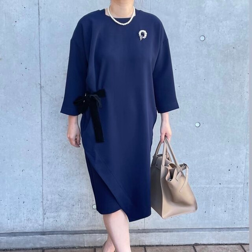 体形カバーがすごい♡すっきり細見えシルエット ひざ下丈サイドリボン