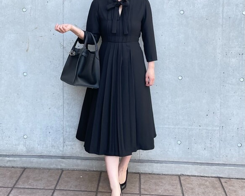 【美品】Christian Dior 膝丈フレアワンピース ブラック リボン 黒 美品】Christian Dior 膝丈フレアワンピース ブラック リボン